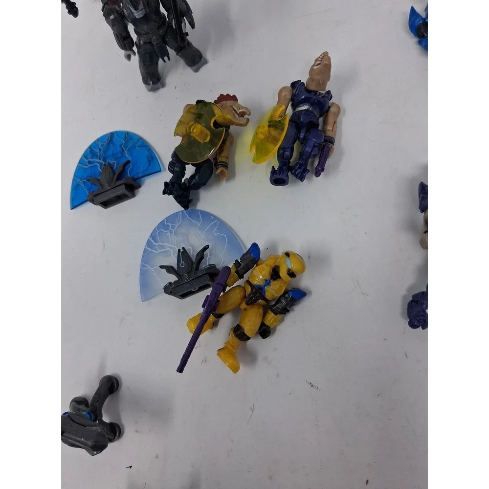 Mega Bloks Construx Halo/Covenant Mini Figures Lot Of:22  and Accessories/Read I
